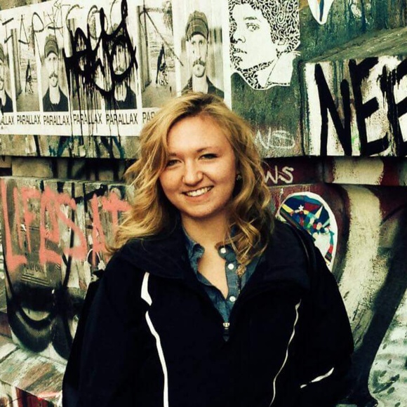 Meet your Posher, Lindsay - Picture 1 of 1